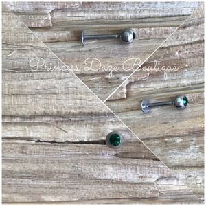Silver Labret Stud Emerald Green Gemstone Monroe Tragus Piercing
